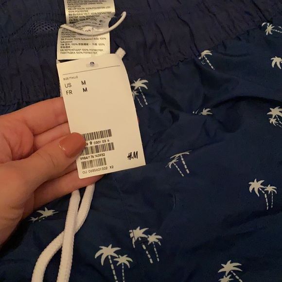 Men’s H&M swim trunks - Picture 2 of 2